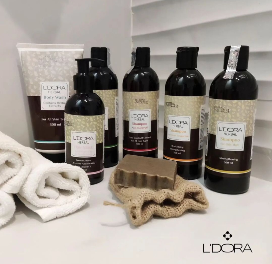 The skin, hair, cosmetic, and hygiene care team, with professional and fully trained staff, provides expert consultations completely free of charge to help you choose the products you need correctly and make your purchases according to your priorities.